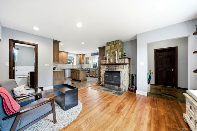 178 New Hampshire Avenue, Massapequa, NY 11758
