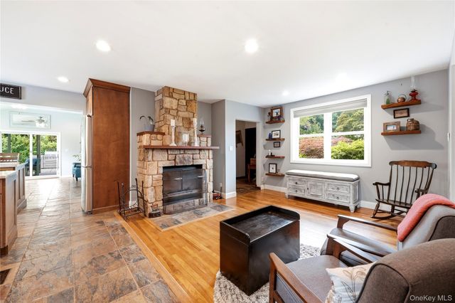 178 New Hampshire Avenue, Massapequa, NY 11758