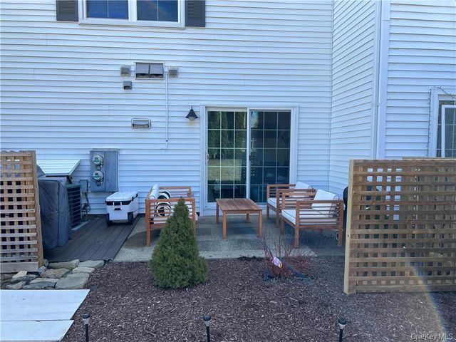 255 Homestead Village Drive, Warwick, NY 10990