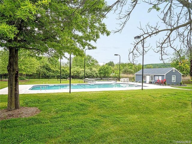 255 Homestead Village Drive, Warwick, NY 10990