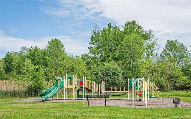 255 Homestead Village Drive, Warwick, NY 10990