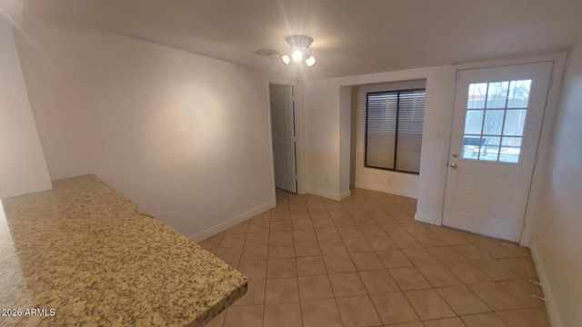 2448 W FREEWAY Lane, Phoenix, AZ 85021