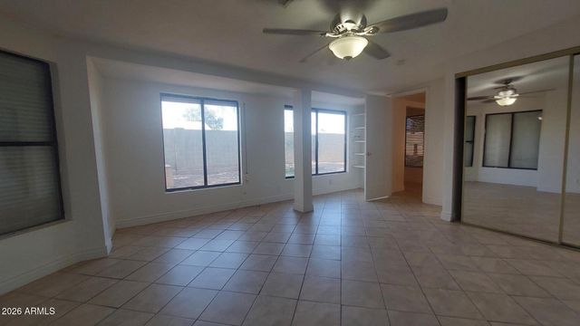 2448 W FREEWAY Lane, Phoenix, AZ 85021