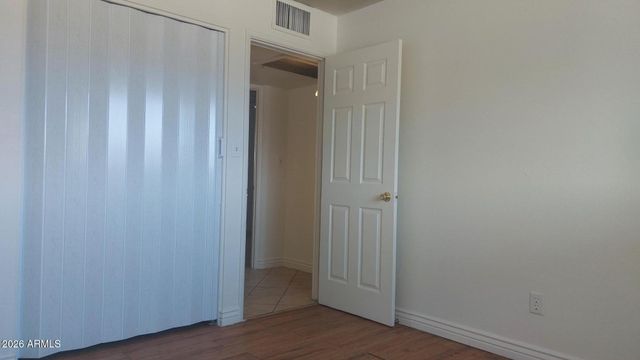 2448 W FREEWAY Lane, Phoenix, AZ 85021