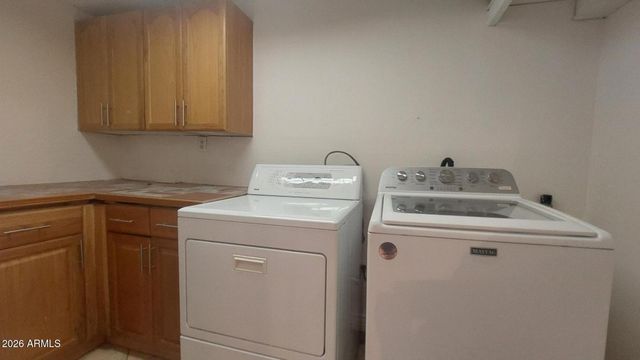 2448 W FREEWAY Lane, Phoenix, AZ 85021