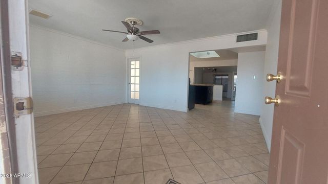 2448 W FREEWAY Lane, Phoenix, AZ 85021