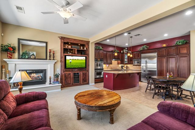 43572 Calle Espada, La Quinta, CA 92253