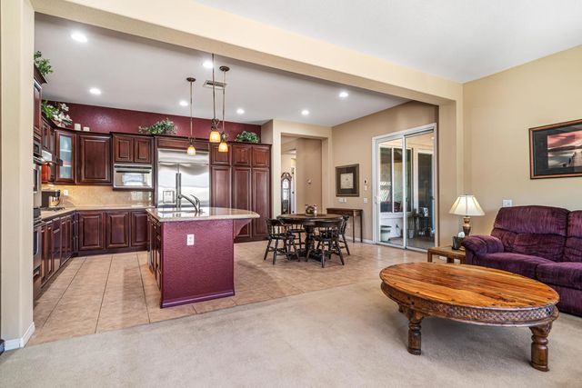 43572 Calle Espada, La Quinta, CA 92253