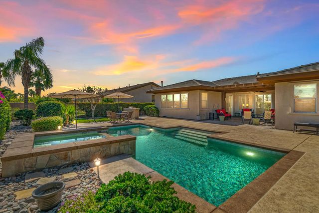 43572 Calle Espada, La Quinta, CA 92253