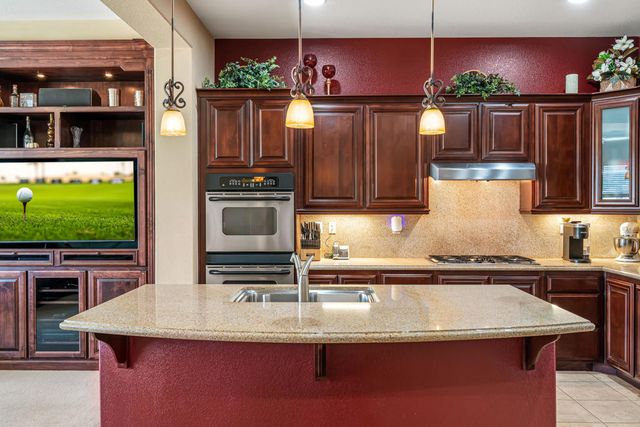 43572 Calle Espada, La Quinta, CA 92253