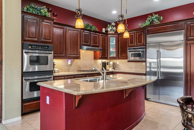 43572 Calle Espada, La Quinta, CA 92253