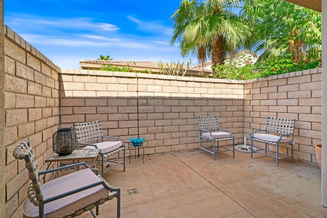 43572 Calle Espada, La Quinta, CA 92253