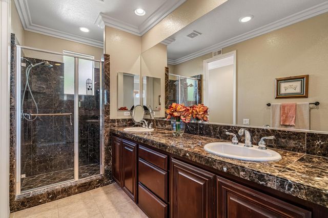 43572 Calle Espada, La Quinta, CA 92253