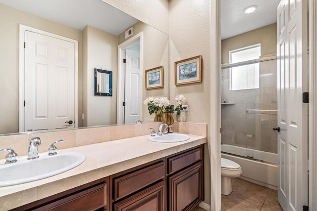 43572 Calle Espada, La Quinta, CA 92253