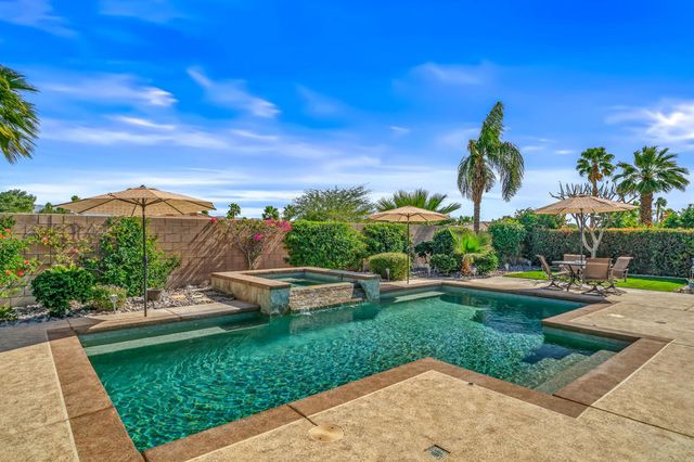 43572 Calle Espada, La Quinta, CA 92253