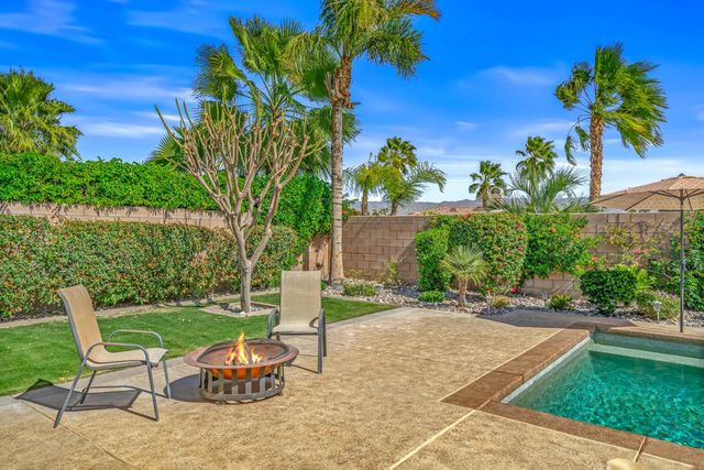 43572 Calle Espada, La Quinta, CA 92253