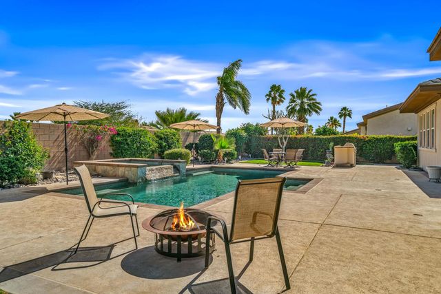 43572 Calle Espada, La Quinta, CA 92253