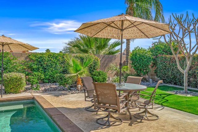 43572 Calle Espada, La Quinta, CA 92253