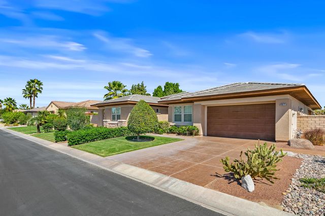 43572 Calle Espada, La Quinta, CA 92253
