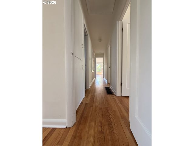 8610 Ne HANCOCK St, Portland, OR 97220