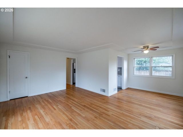 8610 Ne HANCOCK St, Portland, OR 97220