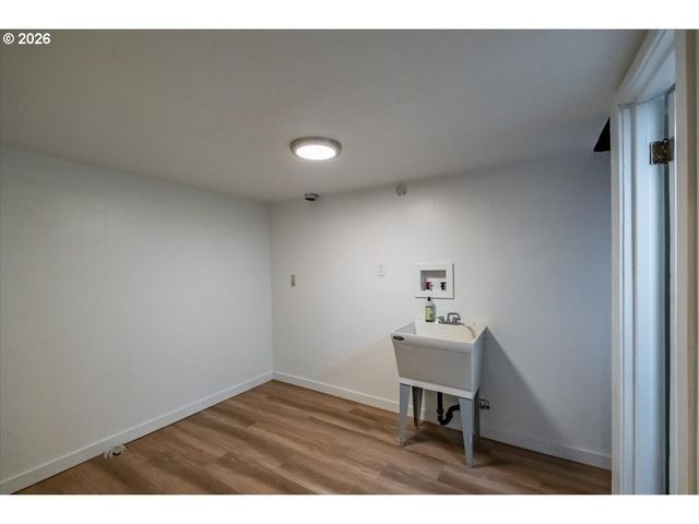8610 Ne HANCOCK St, Portland, OR 97220