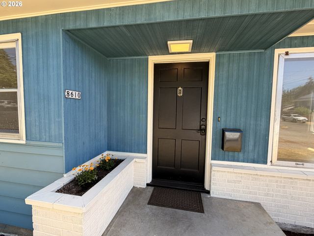 8610 Ne HANCOCK St, Portland, OR 97220