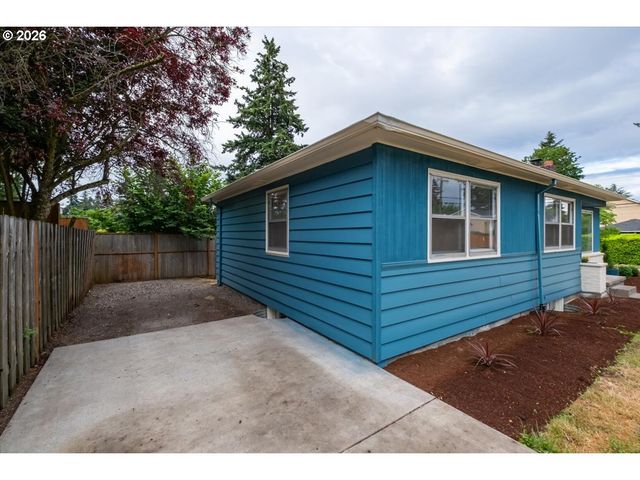 8610 Ne HANCOCK St, Portland, OR 97220