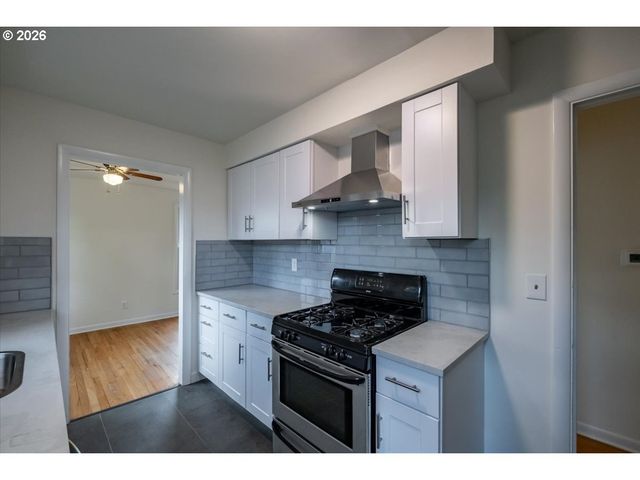 8610 Ne HANCOCK St, Portland, OR 97220