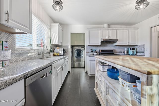 143 N Wendy Drive, Newbury Park, CA 91320