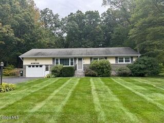 137 Juniper Drive, Milton, NY 12020