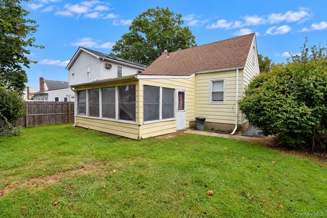 150 Franklin Street, Elmont, NY 11003