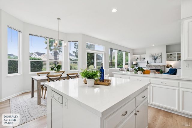 2147 Falcon Ridge Dr, Petaluma, CA 94954