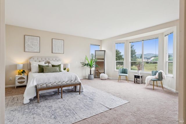 2147 Falcon Ridge Dr, Petaluma, CA 94954