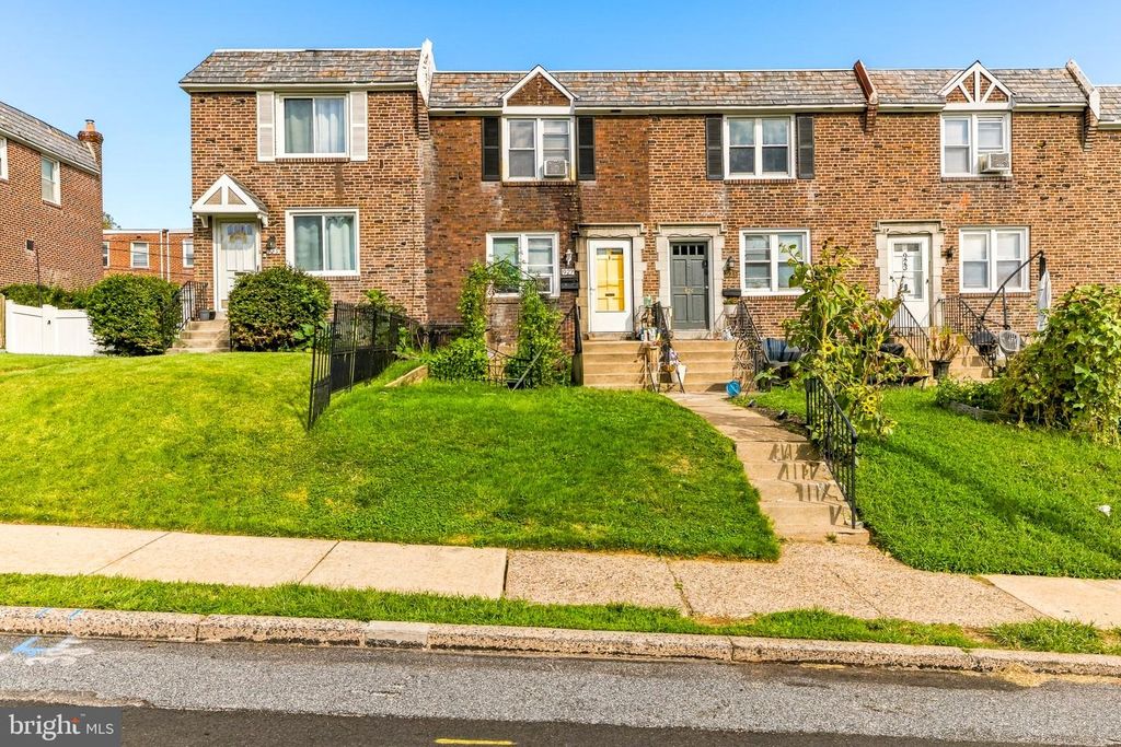 927 FARISTON DR, DREXEL HILL, PA 19026 — photo 2