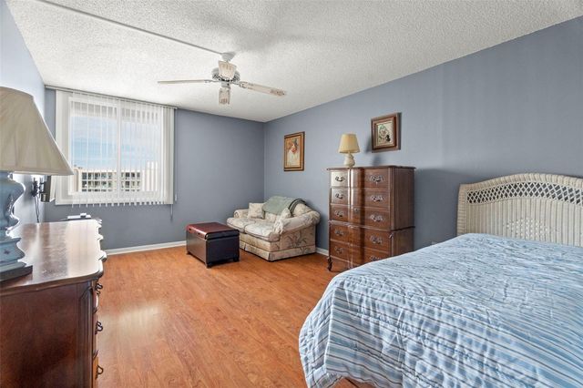 660 ISLAND WAY 902, Clearwater, FL 33767