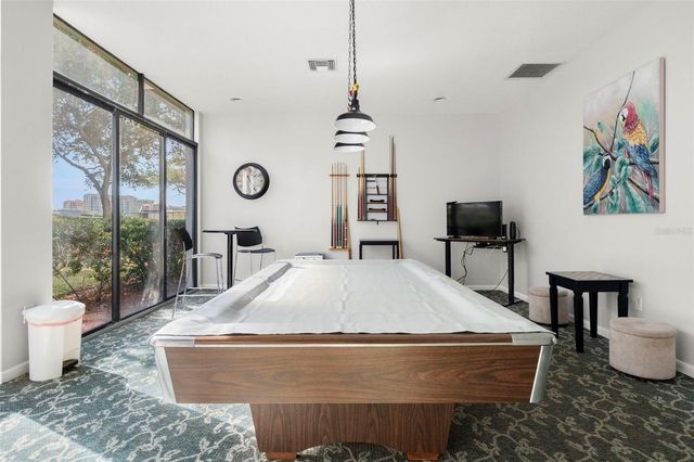 660 ISLAND WAY 902, Clearwater, FL 33767