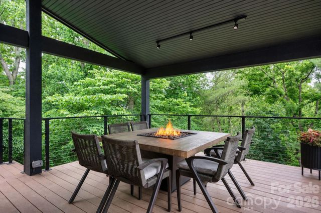 48 Woodvale Avenue, Asheville, NC 28804