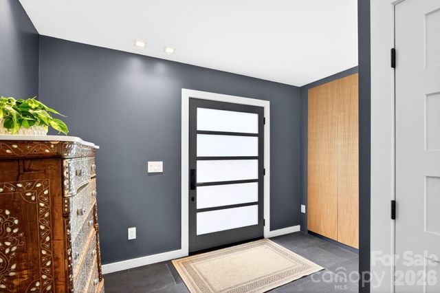 48 Woodvale Avenue, Asheville, NC 28804