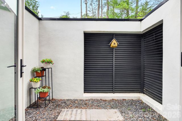 48 Woodvale Avenue, Asheville, NC 28804
