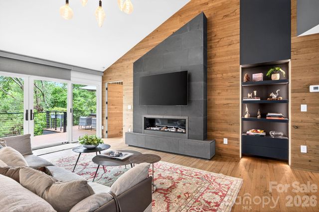 48 Woodvale Avenue, Asheville, NC 28804