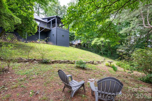 48 Woodvale Avenue, Asheville, NC 28804