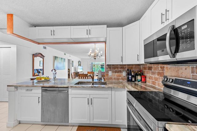 9244 Flynn Circle 2, Boca Raton, FL 33496