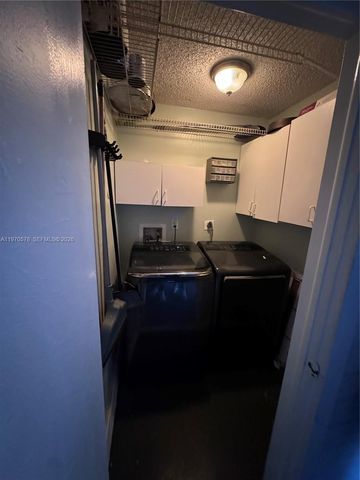 18965 NW 62nd Ave 105, Hialeah, FL 33015