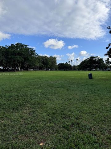 18965 NW 62nd Ave 105, Hialeah, FL 33015