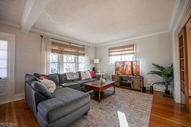 329 Park Avenue NW, New Philadelphia, OH 44663