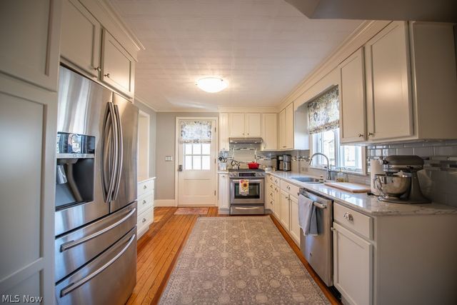 329 Park Avenue NW, New Philadelphia, OH 44663