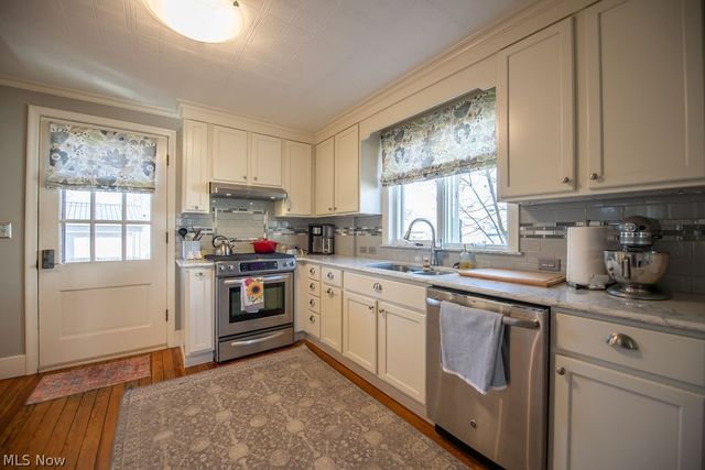 329 Park Avenue NW, New Philadelphia, OH 44663