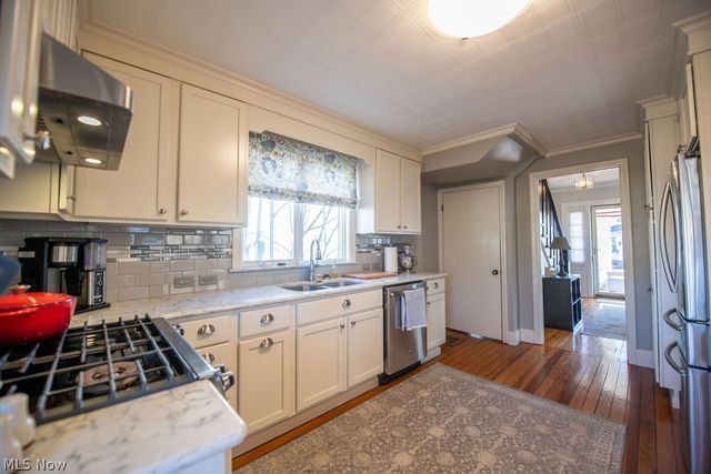 329 Park Avenue NW, New Philadelphia, OH 44663