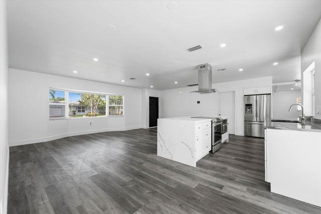 1650 NW 9TH Street, Boca Raton, FL 33486